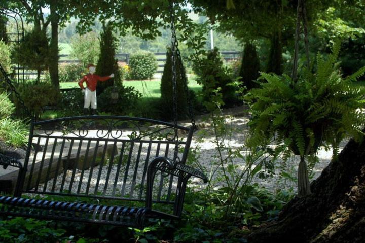 Maple Hill Manor Bed & Breakfast Springfield Esterno foto