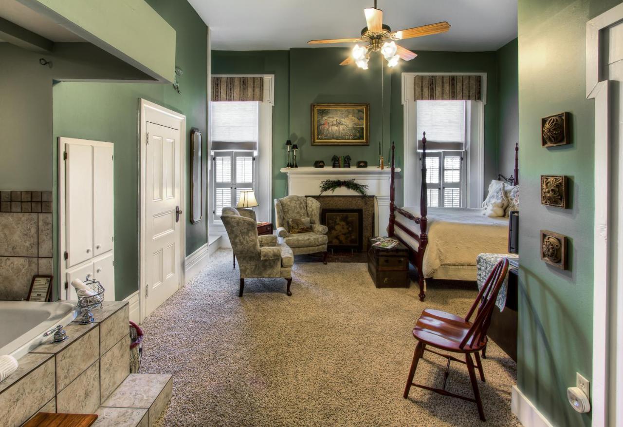 Maple Hill Manor Bed & Breakfast Springfield Esterno foto
